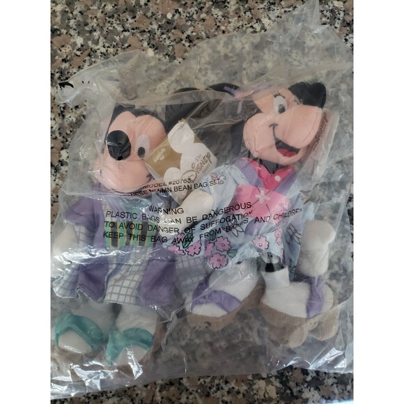 Globe Trotting Japanese DISNEY Store Mickey & Minnie Mouse #2 Plush Bean Bag NWT - Picture 1 of 3